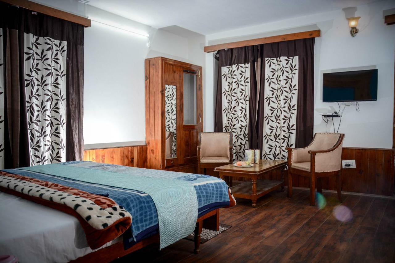Hotel Rajhans Manali Exterior photo