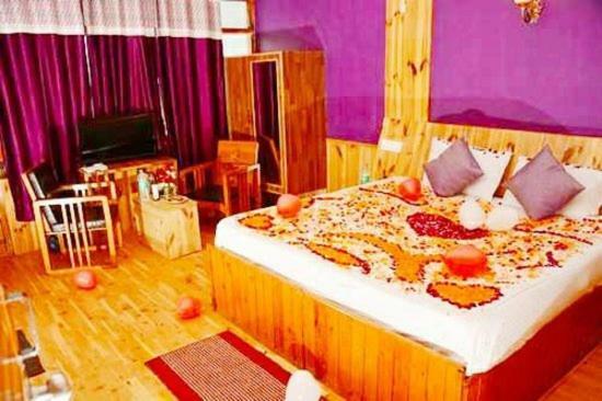 Hotel Rajhans Manali Exterior photo